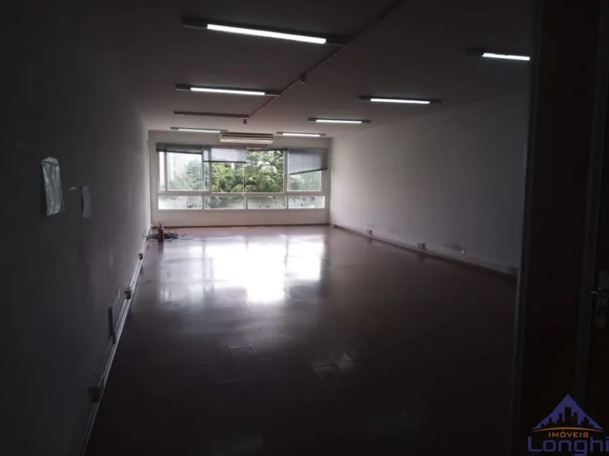 PRÉDIO COMERCIAL