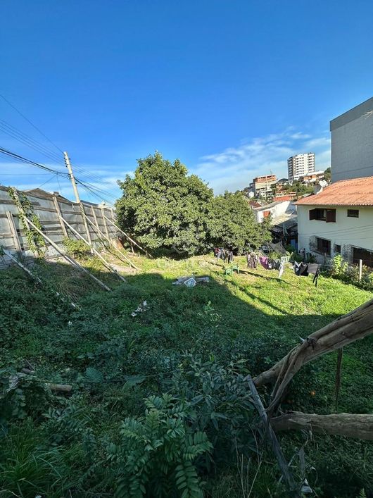 Terreno de esquina no Rio Branco
