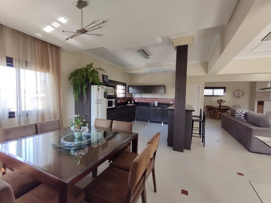 Linda Casa Mobiliada e Decorada no Salgado Filho