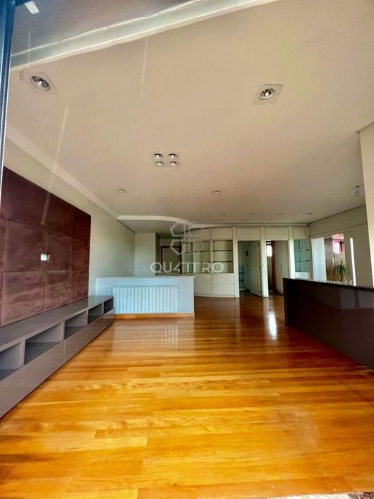Cobertura duplex semimobiliada