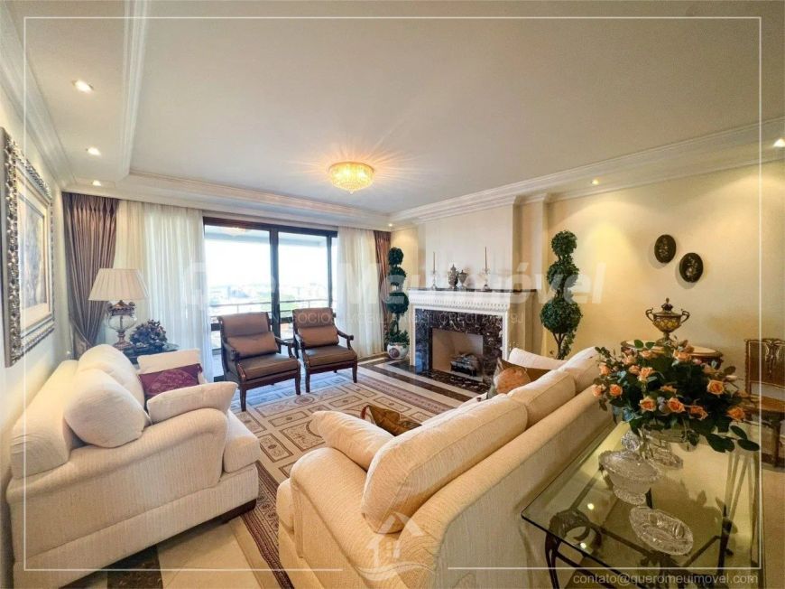 Apartamento com estilo Clássico em Lourdes
