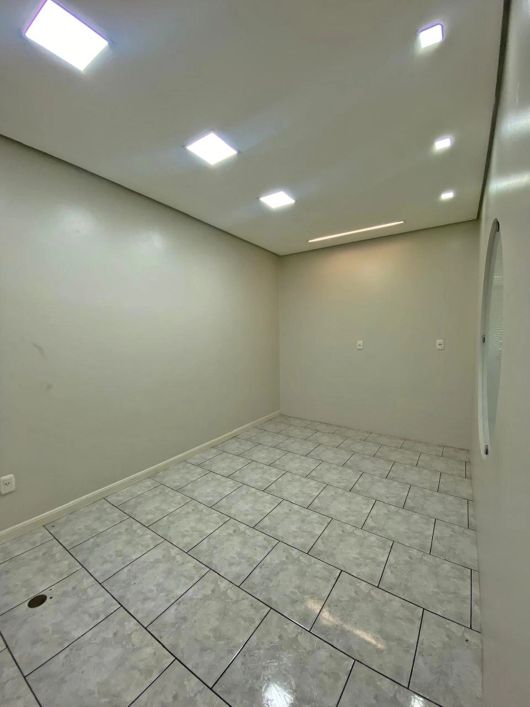 BENTOALVES aluga loja térrea com 220 m2 em São Pelegrino - Caxias do Sul - RS