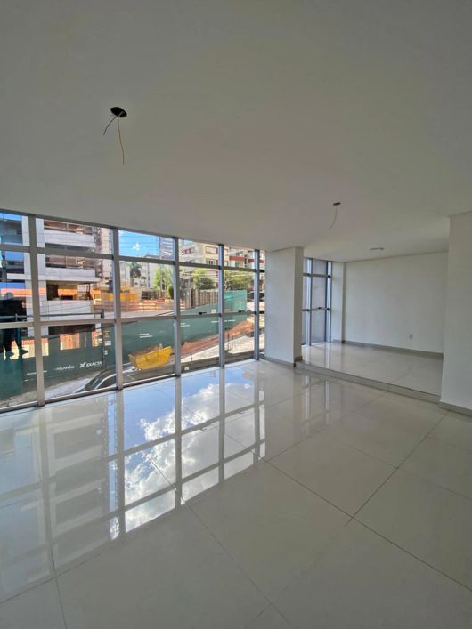 BENTOALVES aluga sala aérea com 185 m2, dois banheiros, no Panazzolo - Caxias do Sul - RS