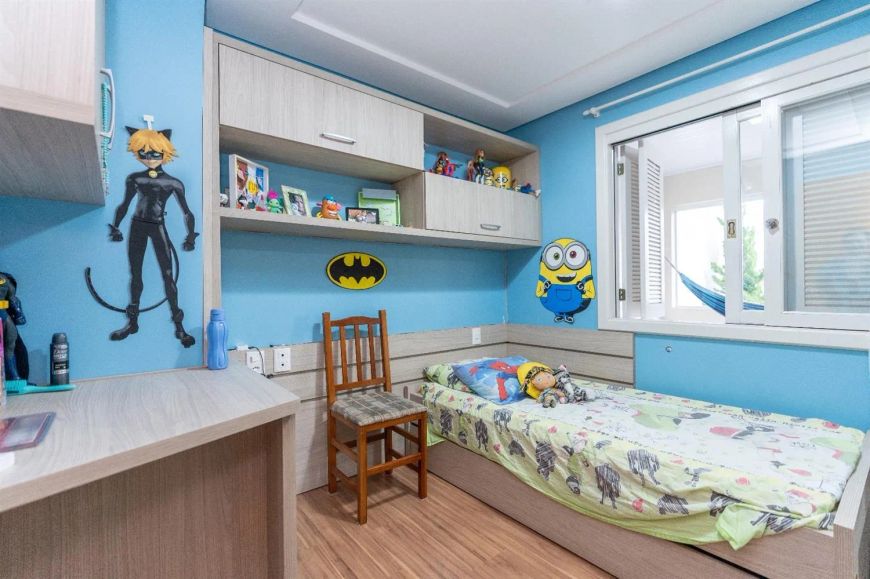 Excelente casa no Bairro Rio Branco! Com 03 dormitórios (sendo 01 suíte com closet), sala para 02 am