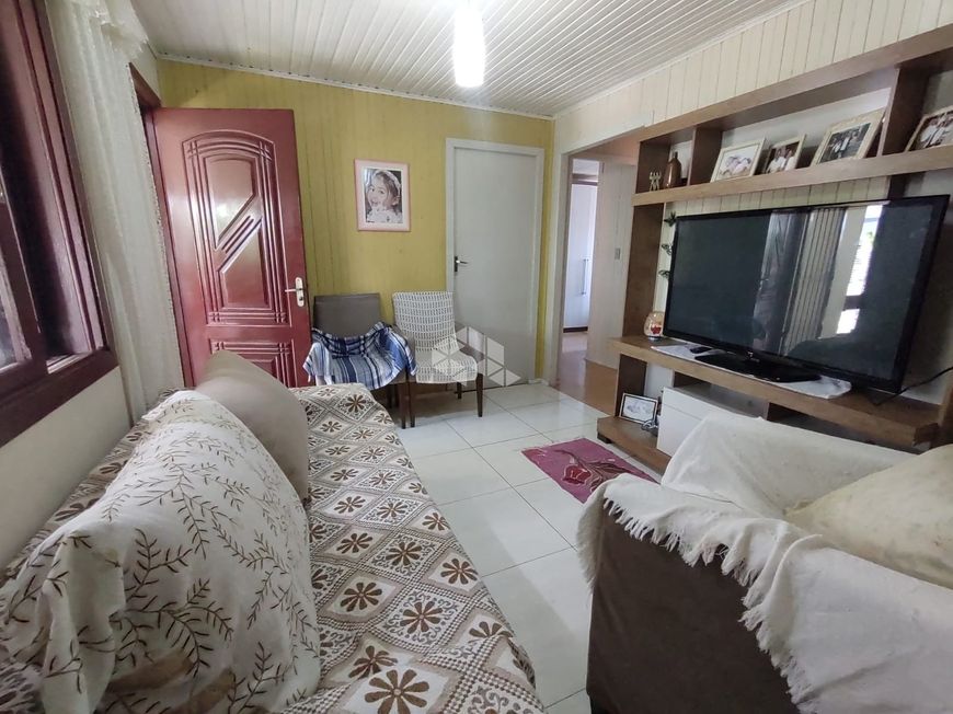 Descubra a grandiosidade desta Casa de Alvenaria de 2 andares, com 06 dormitórios e 63,7m², localiza