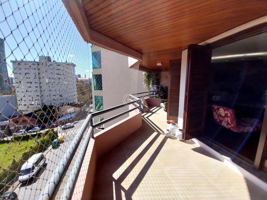 São 220,40 m² privativos &amp;amp;#10004;&amp;amp;#65039;3 dormitórios sendo 1 suíte &amp;amp;#10004;&amp;amp;#65039