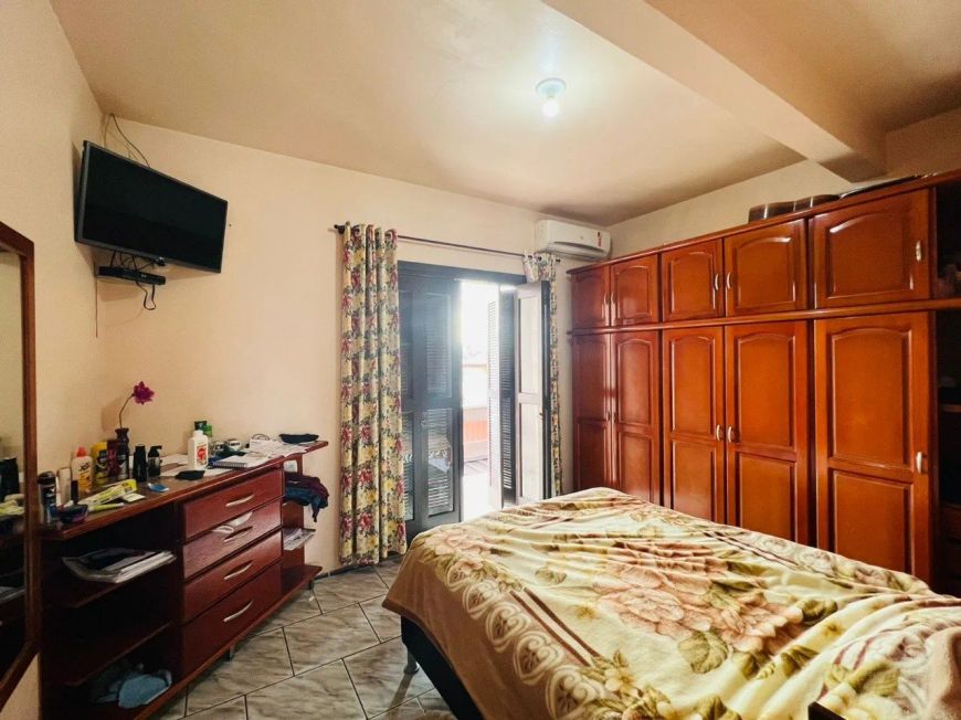 Casa 03 dormitórios no Jardim Eldorado em Caxias