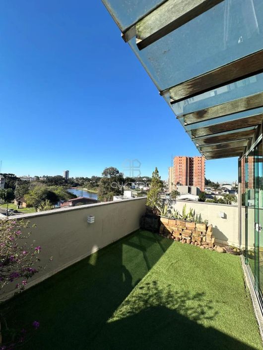 Apartamento com terraço, semi mobiliado e com vista para a Lagoa do Desvio Rizzo