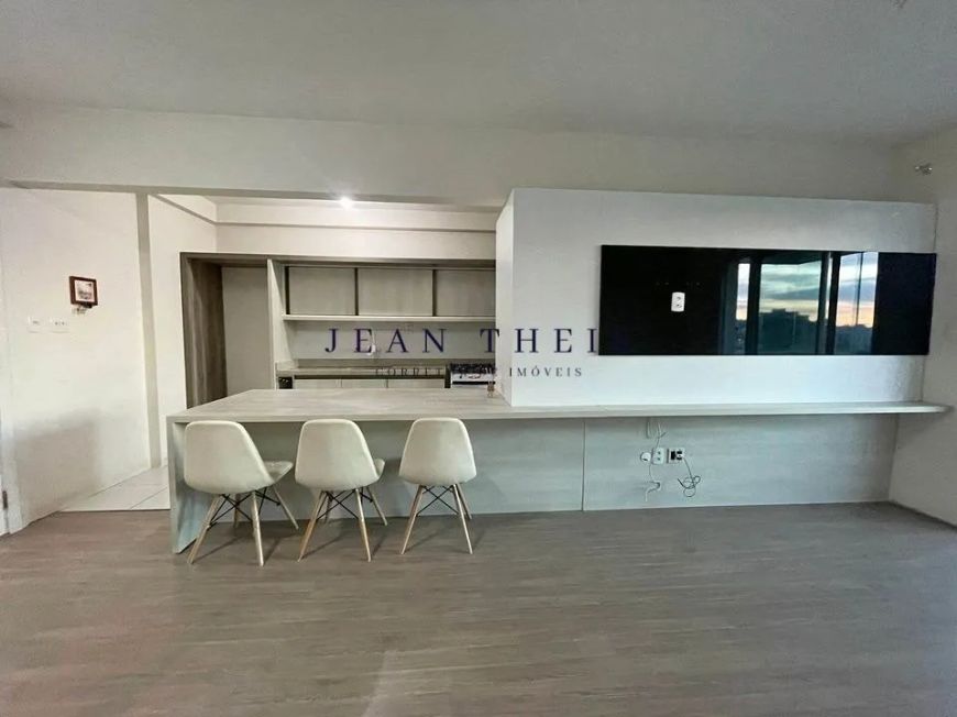 Apartamento Semi Mobiliado em Área Central