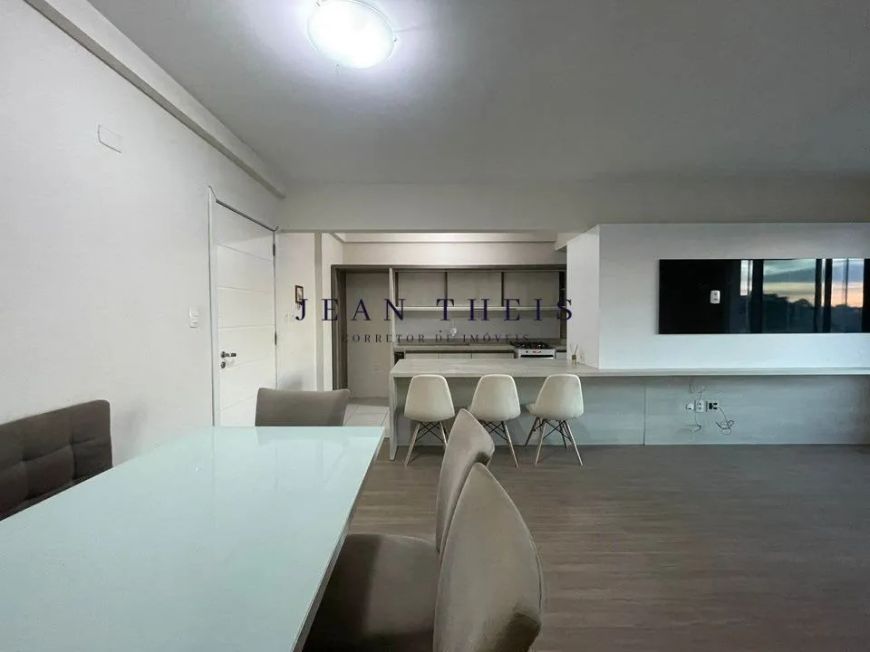 Apartamento Semi Mobiliado em Área Central