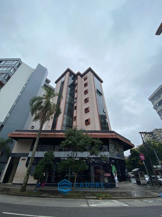 Sala Térrea de esquina no bairro São Pelegrino