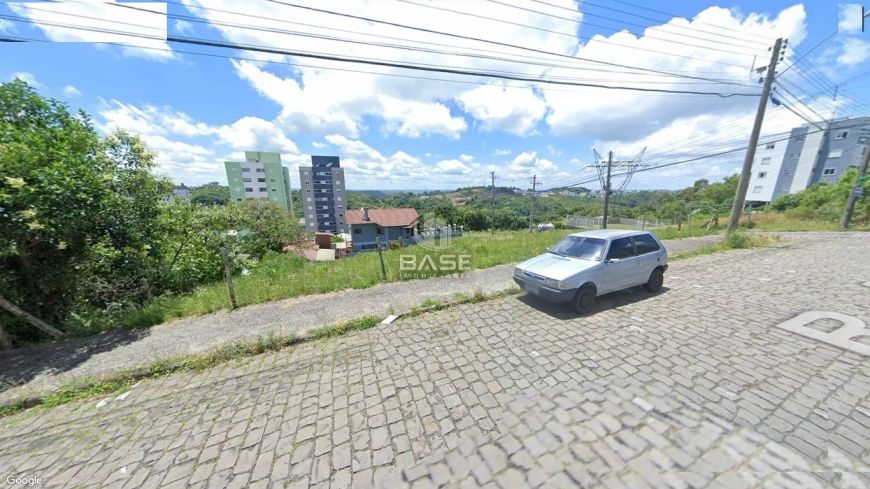 Ótimo terreno de esquina, com leve declive, logo após o Motel Astral, com área total de 764,69m². Id