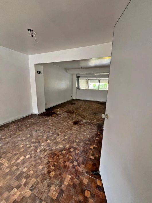 BENTOALVES aluga sala térrea com 300 m2 e estacionamento exclusivo no centro - Caxias do Sul - RS