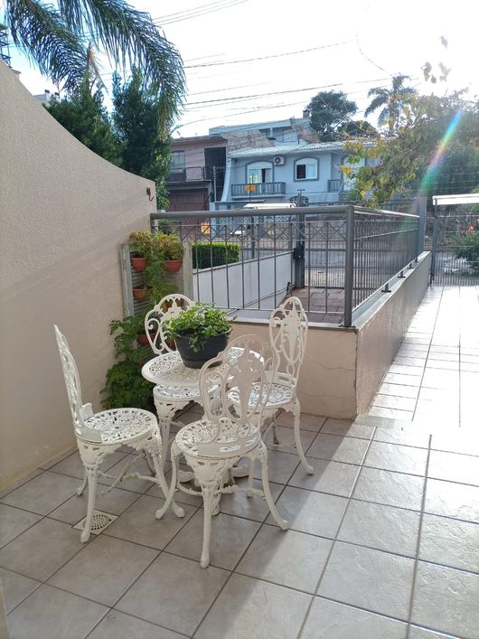 Venda de casa semimobiliada em Caxias do Sul, bairro Jardim Itália