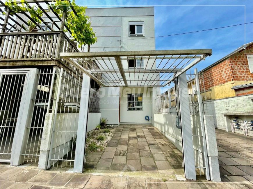 Sobrado Triplex à venda em Ana Rech