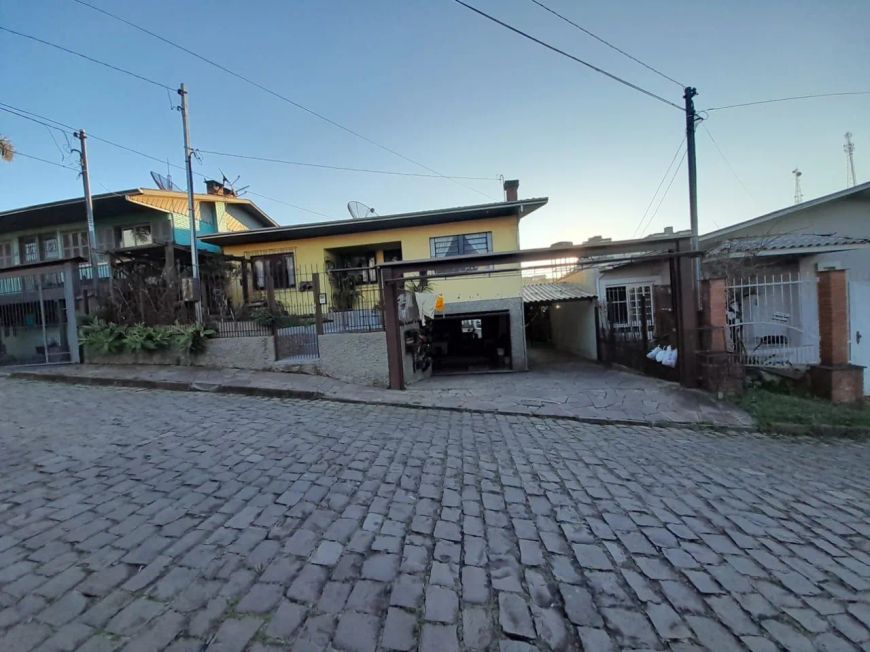 Venda de Casa em Caxias do Sul-RS, bairro Jardim Eldorado