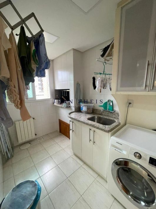 Apartamento à venda no bairro Sanvitto