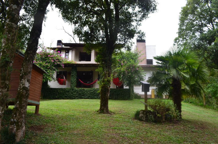 Viva num local único, repleto de natureza, à 15 min do centro de Caxias!
