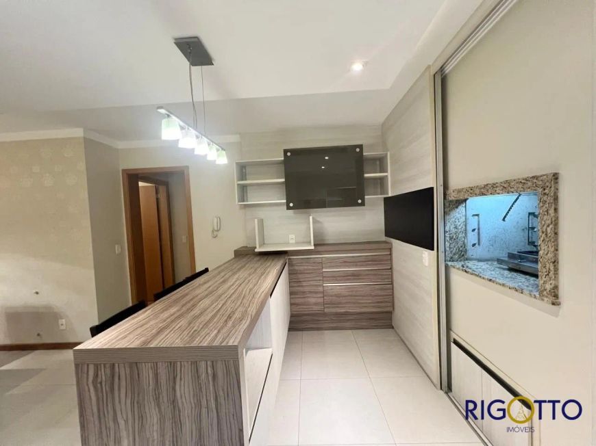 Apartamento 3 Dormitório(s) Bairro Panazzolo
