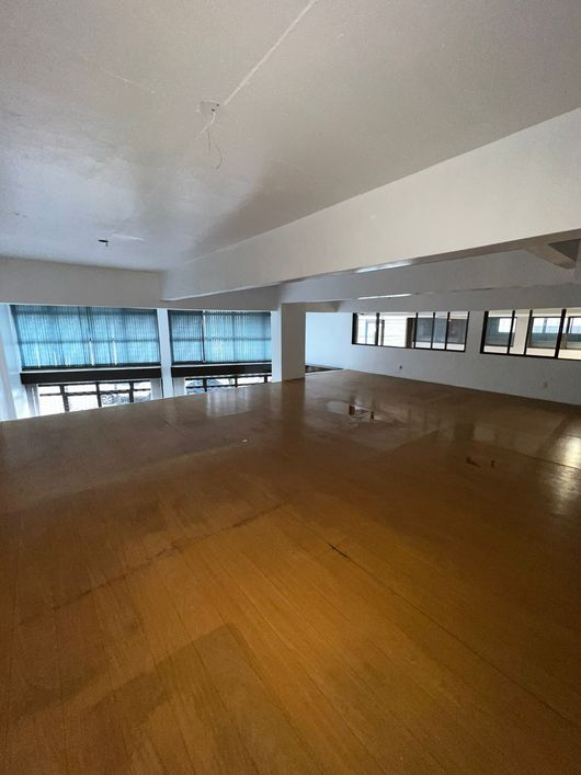 BENTOALVES aluga loja térrea, c/ 130m2, em frente ao Quartel, no Rio Branco - Caxias do Sul - RS