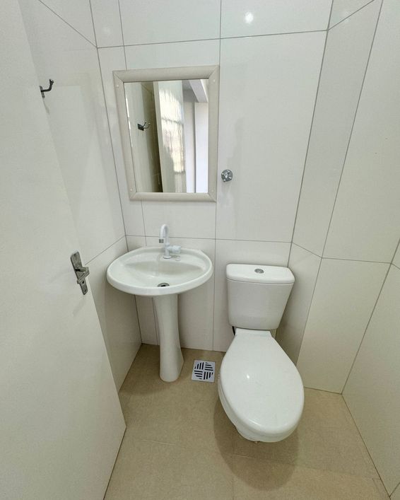 BENTOALVES aluga sala aérea totalmente reformada, 50m2, bairro São Pelegrino - Caxias do Sul - RS