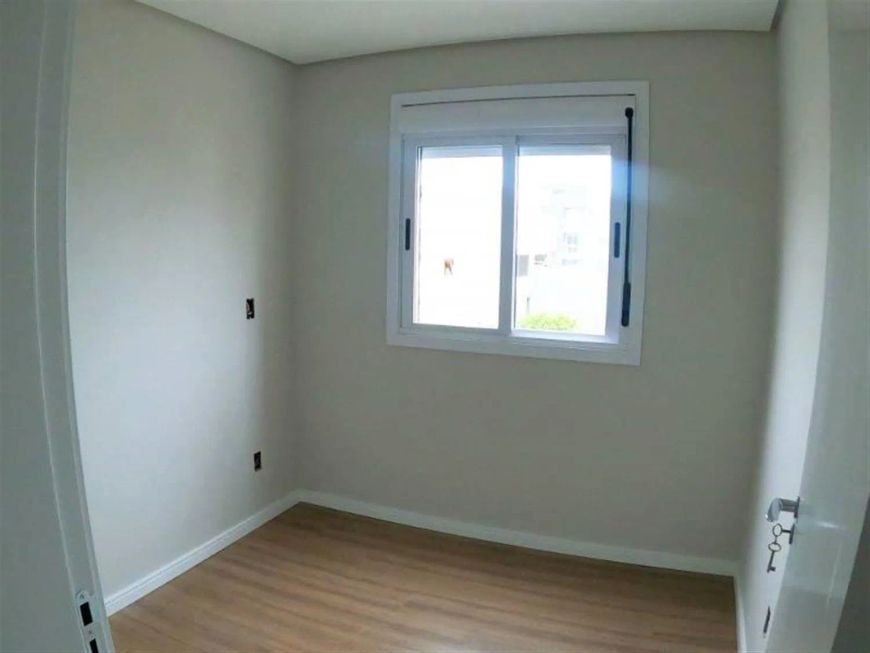 Apartamentos com 03 dormitórios. sala para 02 ambientes com sacada e churrasqueira, cozinha integrad
