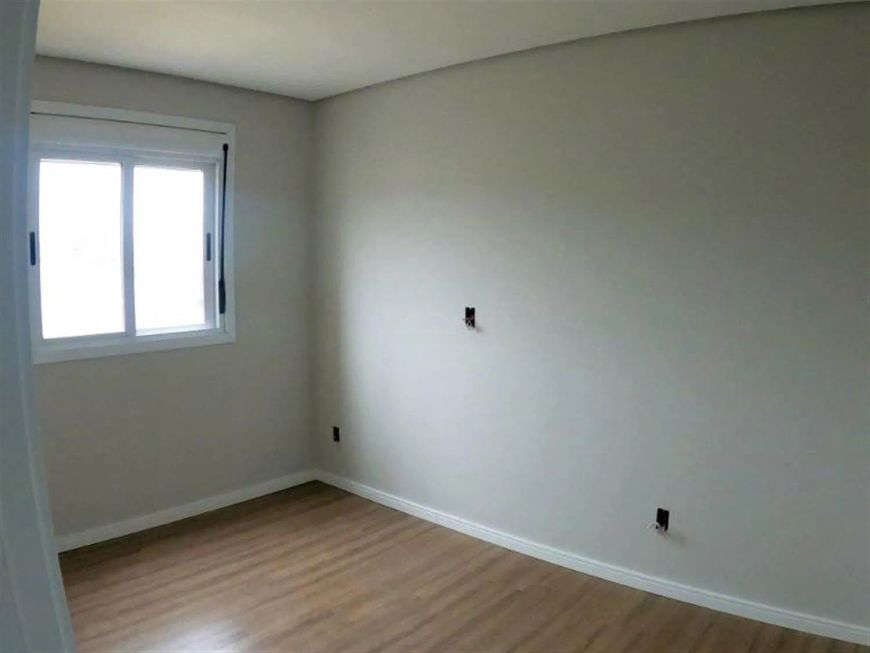 Apartamentos com 03 dormitórios. sala para 02 ambientes com sacada e churrasqueira, cozinha integrad
