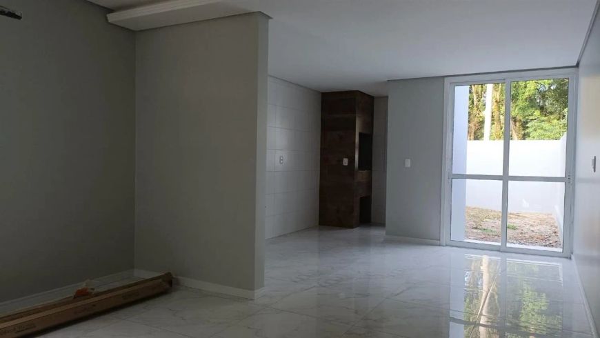 Excelentes sobrados em construção com entrada individual no Bairro São Virgílio! Com 02 suítes, sala