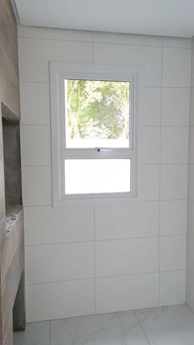 Excelentes sobrados em construção com entrada individual no Bairro São Virgílio! Com 02 suítes, sala