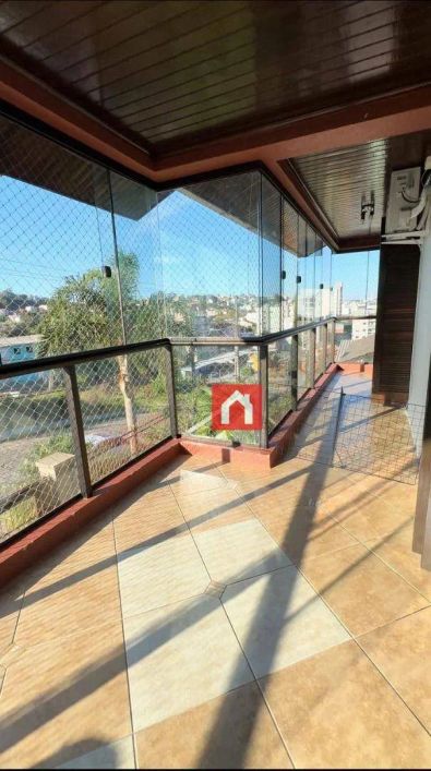 Casa com 5 dormitórios à venda, 291 m² por R$ 1.600.000,00 - Santa Lúcia - Caxias do Sul/RS