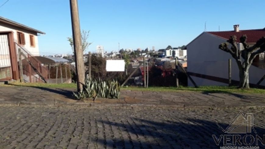 Venda de Terreno em Caxias do Sul-RS, bairro Colina Sorriso e 423m² Área Terreno