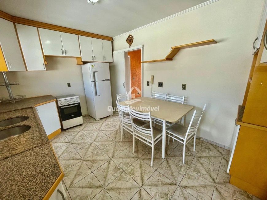 Apartamento semimobiliado no Santa Catarina