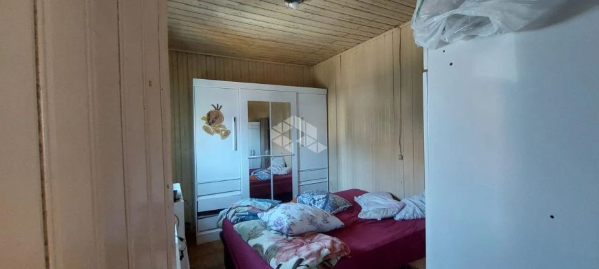 VENDE: Duas Casas Três moradias Sagrada Família