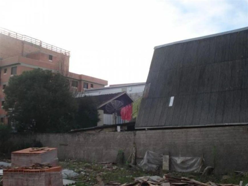Ótimo terreno no Pio X! Ideal para construção civil. Área total: 628,00m. Confira!