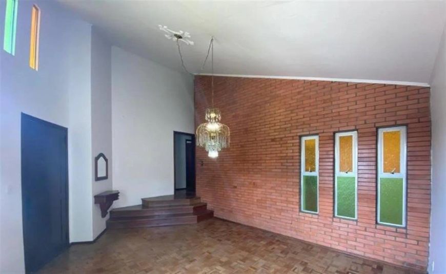 Excelente casa com 03 dormitórios (sendo 01 suíte master com hidro), sala para 02 ambientes, cozinha
