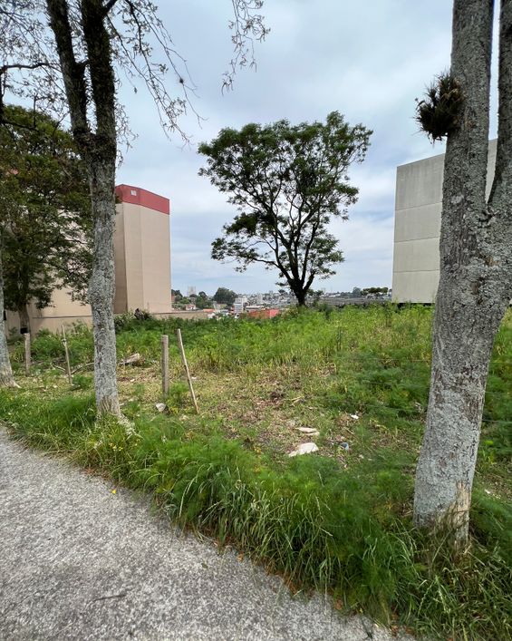 BENTOALVES aluga terreno de esquina no bairro Kayser, Caxias do Sul - RS