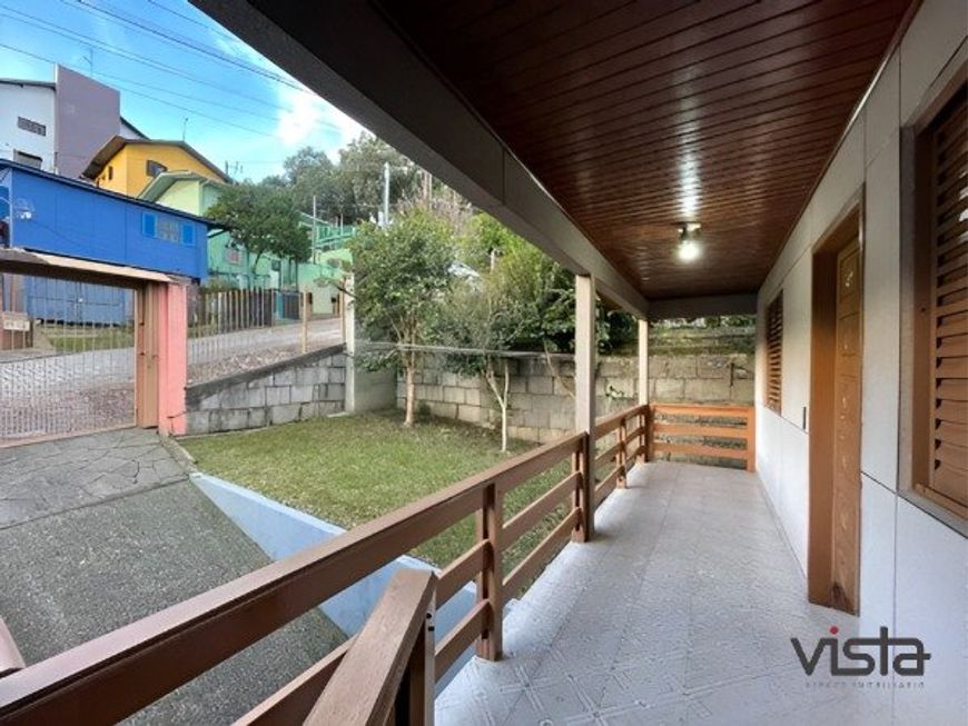 CAXIAS DO SUL - Casa Padrão - SÃO CRISTOVÃO