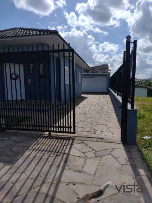 CAXIAS DO SUL - Casa Padrão - DESVIO RIZZO