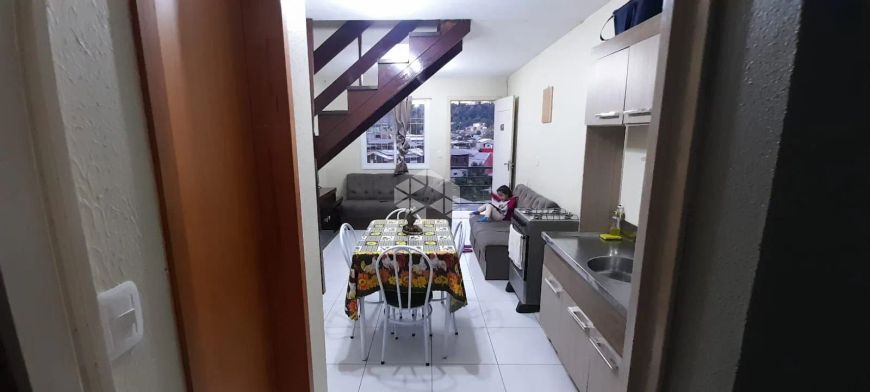 Sobrado de 2 quartos uma vaga de garagem com entrada coletiva de 71m , churrasqueira coletiva no pát