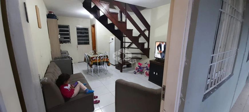 Sobrado de 2 quartos uma vaga de garagem com entrada coletiva de 71m , churrasqueira coletiva no pát