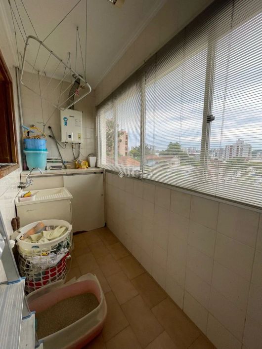 Apartamento 3 dormitórios com sacada de frente 2 vagas bairro São Pelegrino em Caxias do Sul