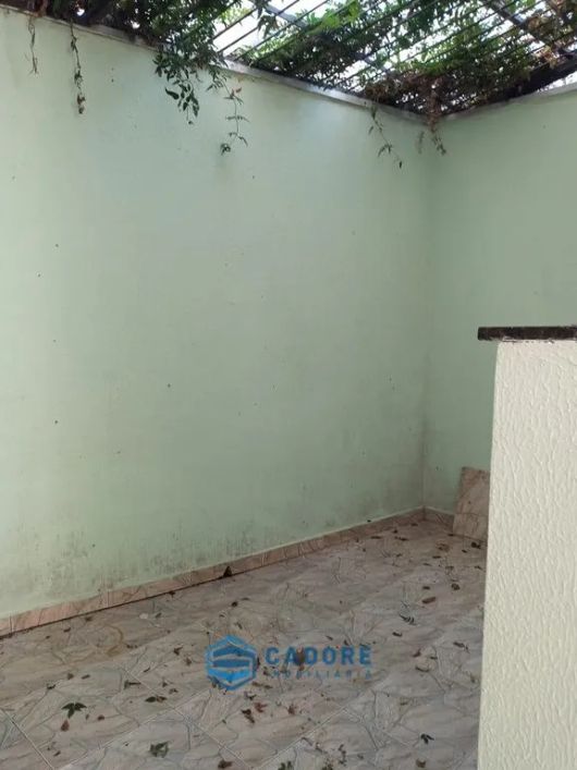 SALA TÉRREA NO BAIRRO MADUREIRA