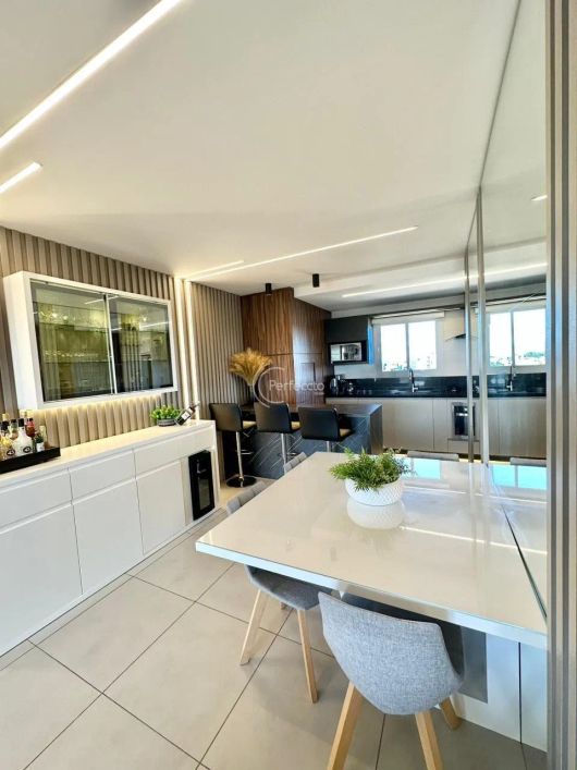 Apartamento Semimobiliado na Lagoa do Rizzo! São 82m² privativos &amp;amp;#10004;2 suítes &amp;amp;#10004;Co