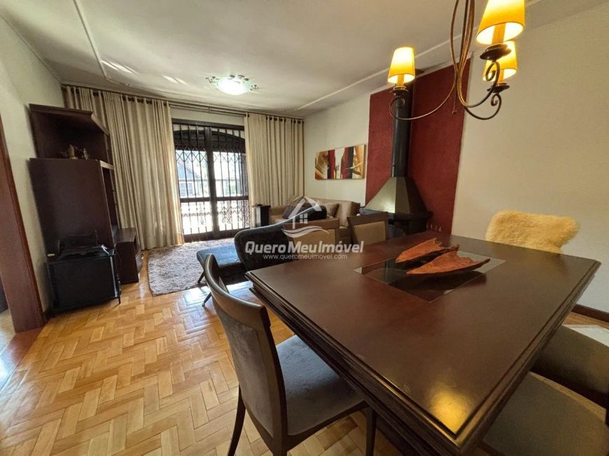 Casa semimobiliada no Bairro Sanvitto