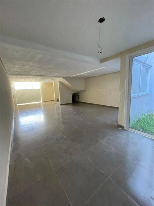 Sobrados novos, prontos para morar no Colina Sorriso com 03 dormitórios (sendo 01 suíte), cozinha in