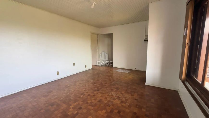 Casa semi mobiliada com 170,30m² de área construída e 730m,80m² de terreno no Bairro Bela Vista, com