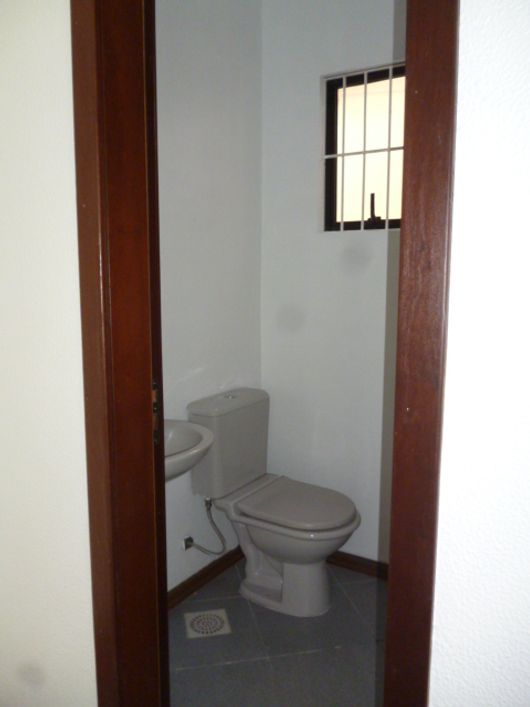 BENTOALVES aluga loja térrea c/ 35m2, próximo Igreja São Pelegrino - Caxias do Sul - RS