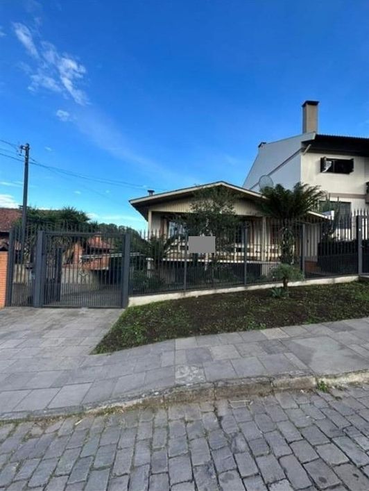 Venda de Casa em Caxias do Sul-RS, bairro Bela Vista