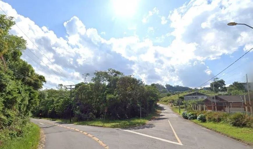 Ótimo terreno de esquina no Bairro Desvio Rizzo! Área total: 2.898,40m². Confira!