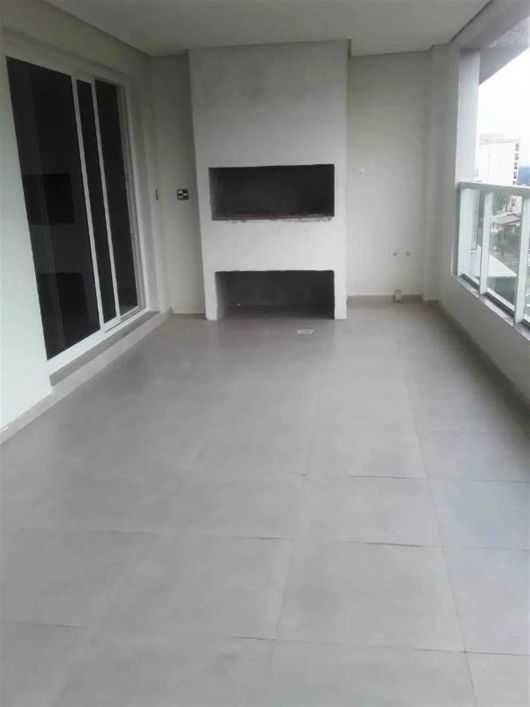 Apartamentos com 03 dormitórios (sendo 01 suíte), sala para 02 ambientes com lavabo e ampla sacada s